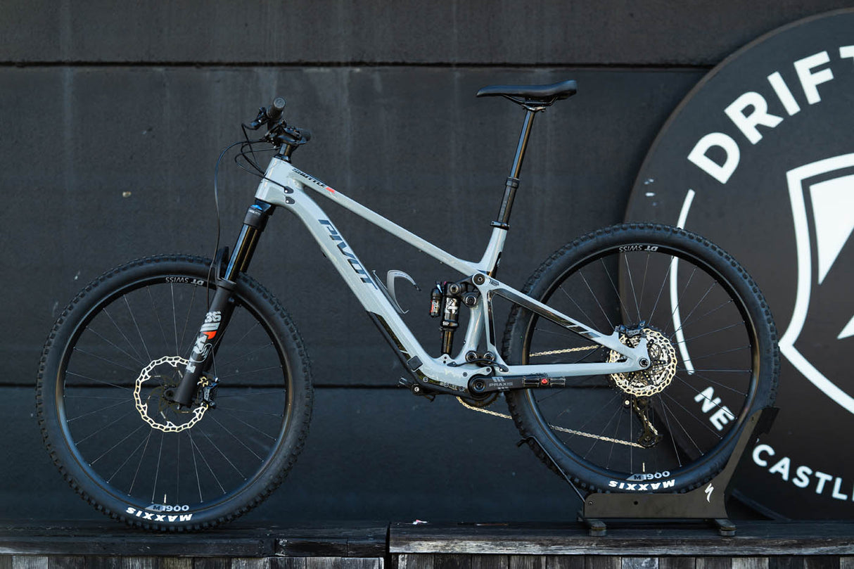 Pivot Shuttle SL LARGE - XT/SLX - EOFY Deal!