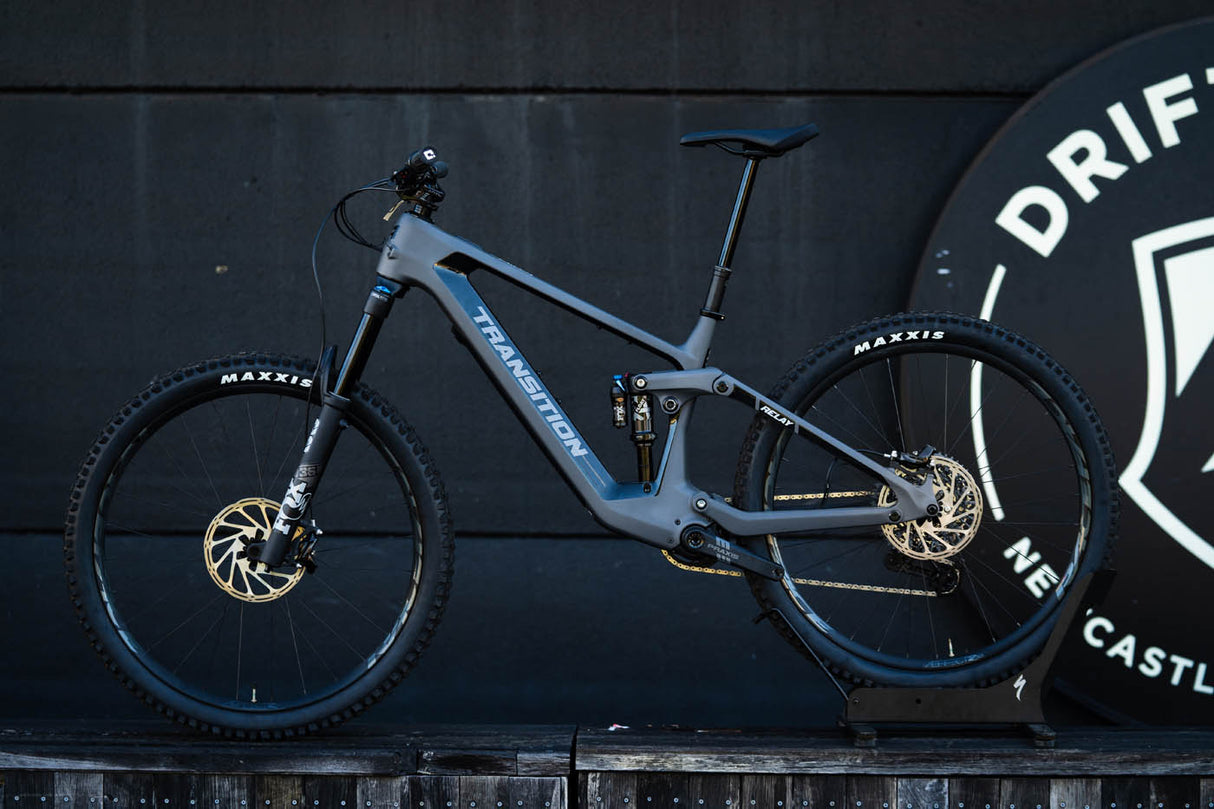 Transition Relay Carbon Large (BRAND NEW) - EOFY Deal!