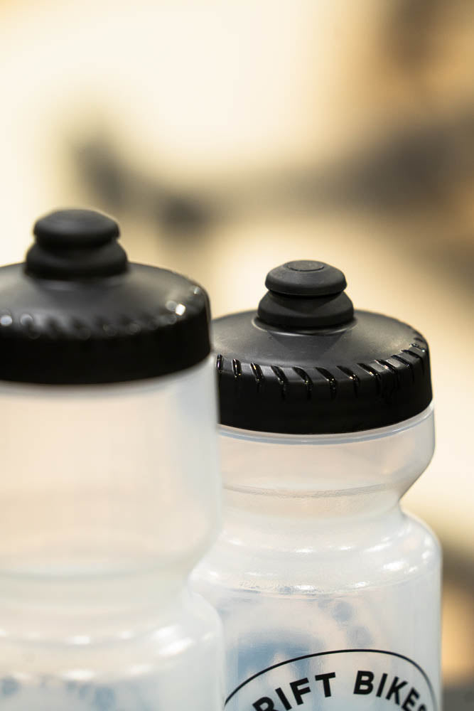 DRIFT BOTTLE CORPO PURIST 26OZ - CLEAR / BLACK LID