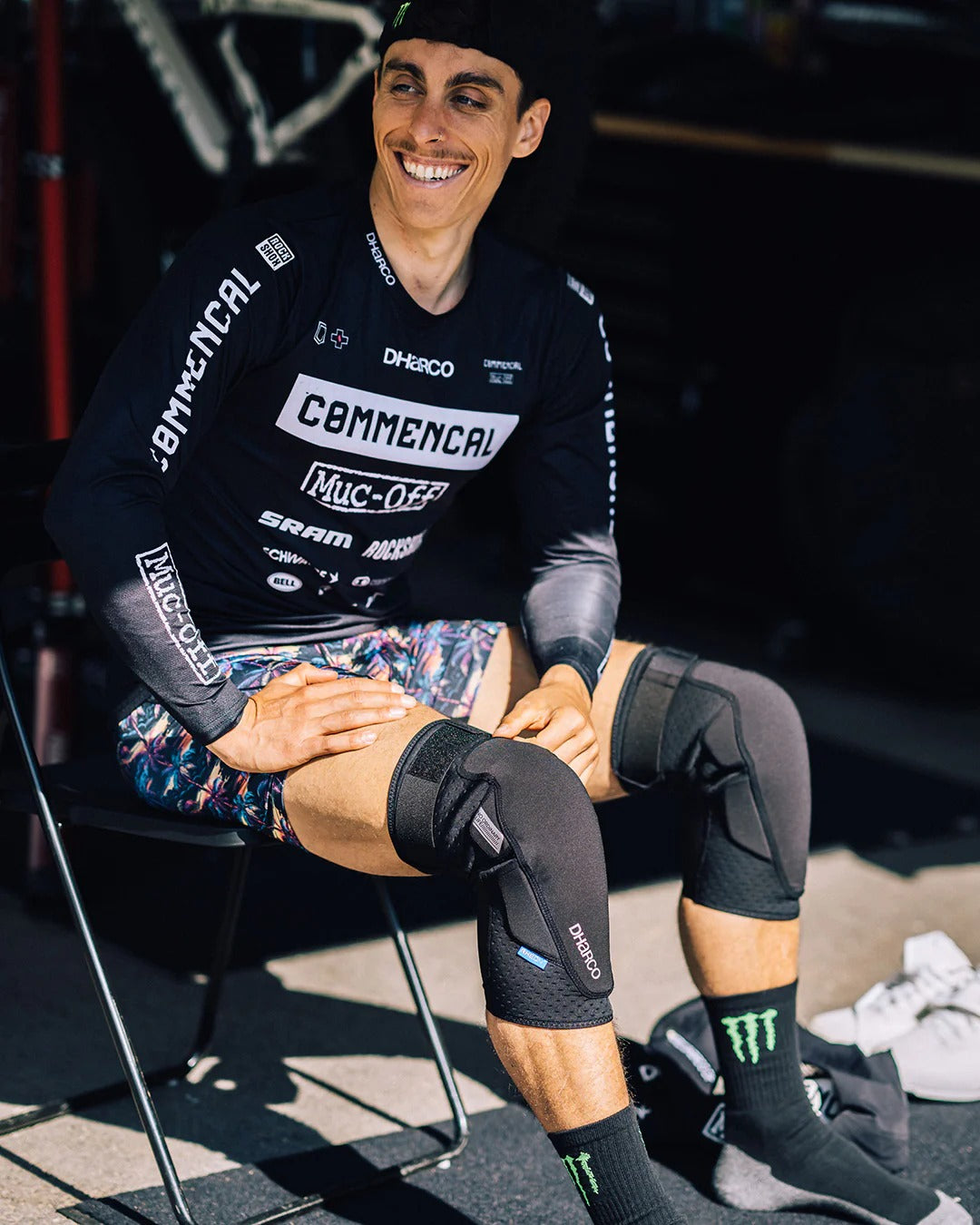 DHARCO Downhill Knee Pads