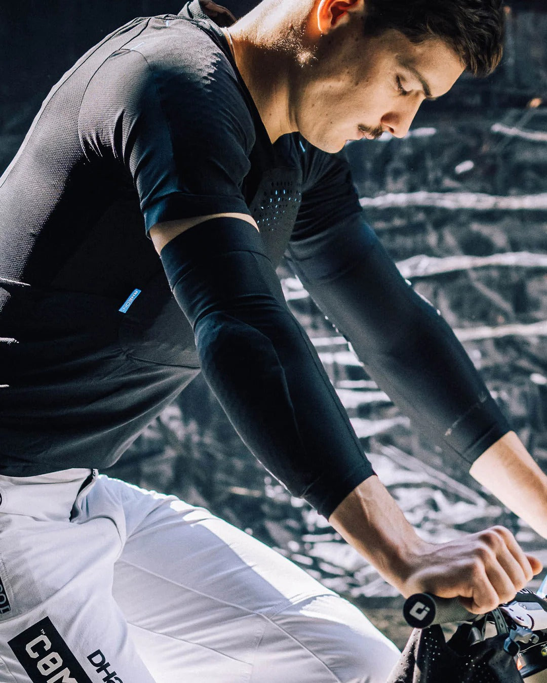 DHARCO Gravity Elbow Pads