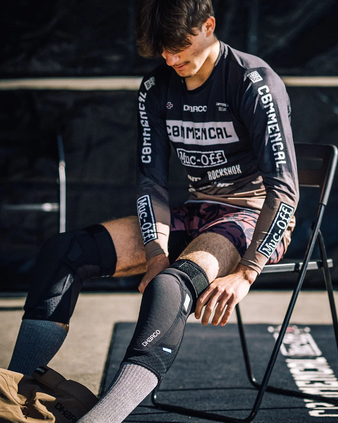 DHARCO Downhill Knee Pads