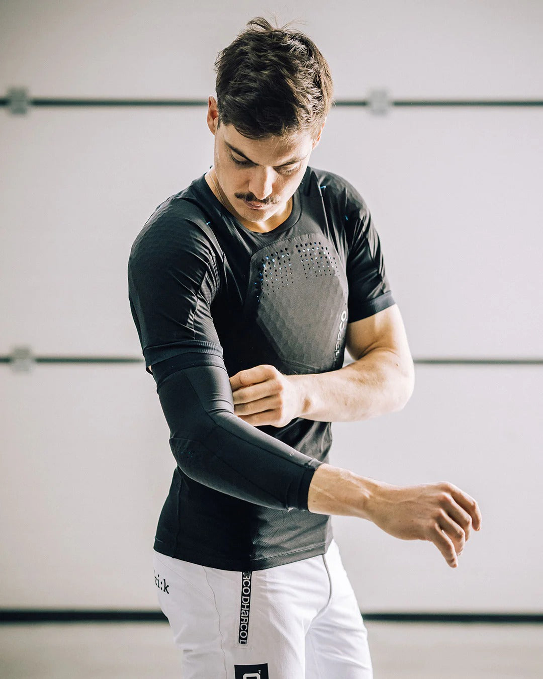 DHARCO Gravity Elbow Pads