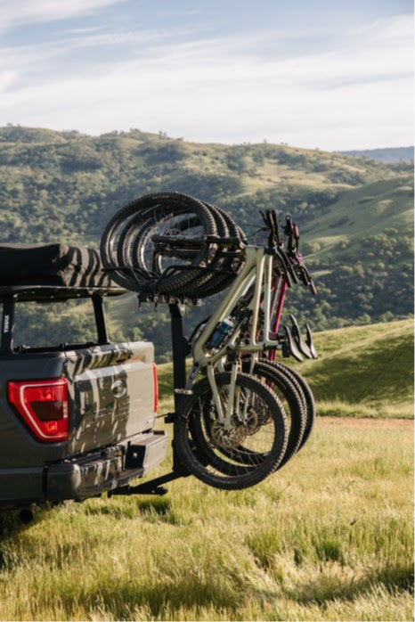 THULE ReVert Vertical Bike Car Rack (6 Bikes)