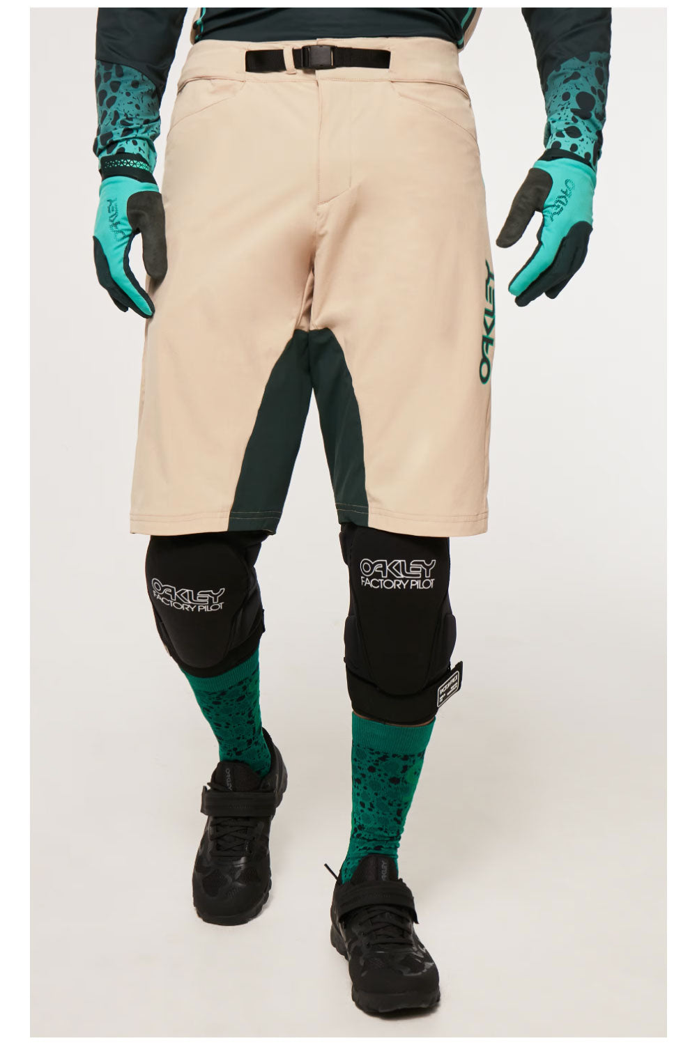 Oakley Men's Seeker '75 MTB Trail Shorts – Drift Bikes