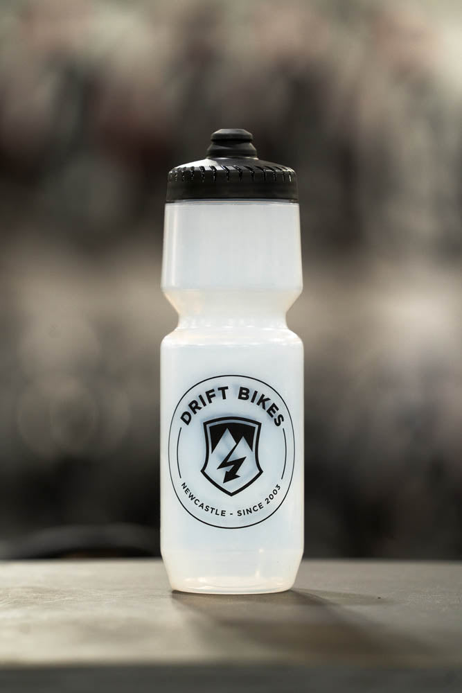 DRIFT BOTTLE CORPO PURIST 26OZ - CLEAR / BLACK LID