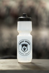 DRIFT BOTTLE CORPO PURIST 26OZ - CLEAR / BLACK LID