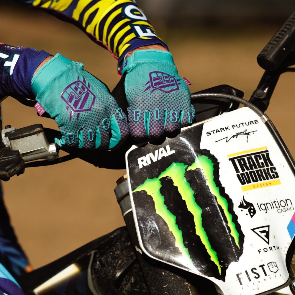 Fist Breezer Gloves