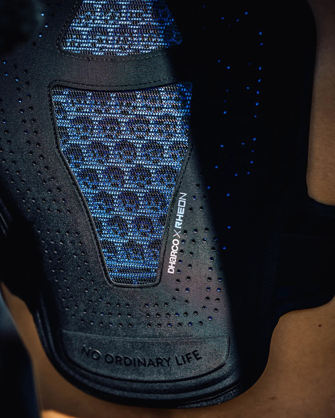 DHARCO Gravity Vest