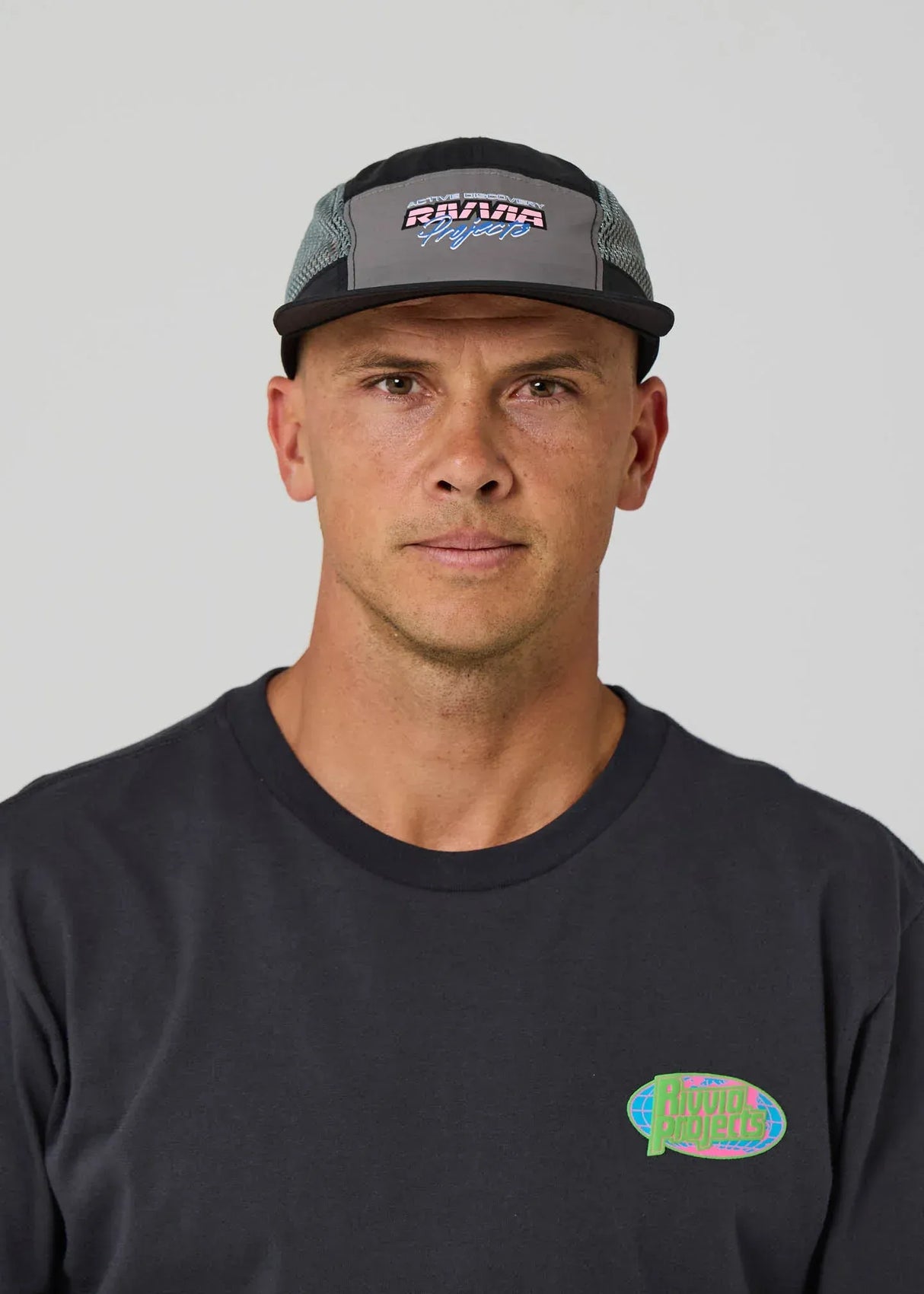 Rivvia Projects RACETRACK RUNNING CAP - BLACK GREY