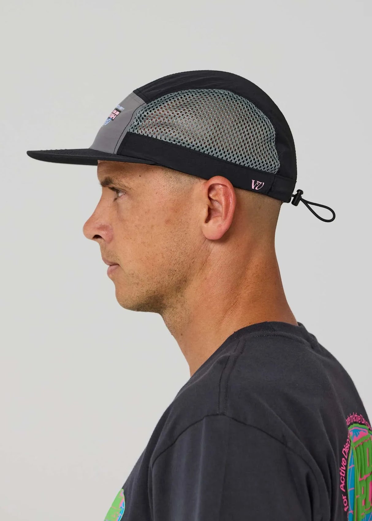 Rivvia Projects RACETRACK RUNNING CAP - BLACK GREY