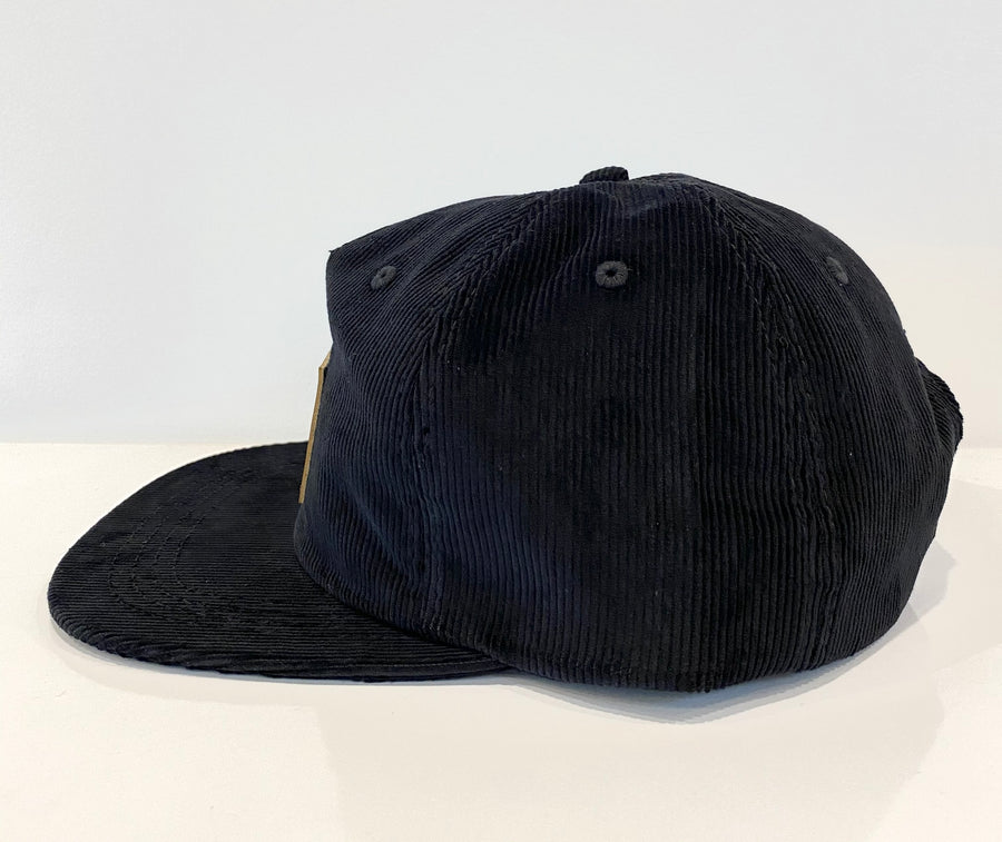Huck The World Logo Cord Hat Black